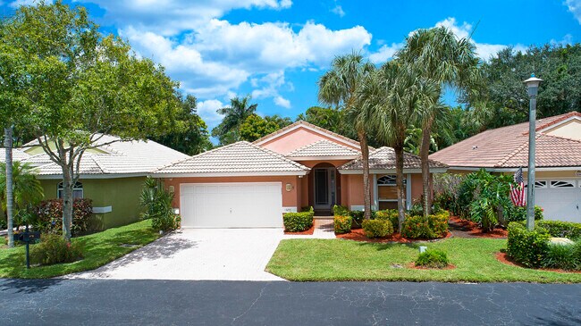 Building Photo - 13255 Royale Sabal Ct