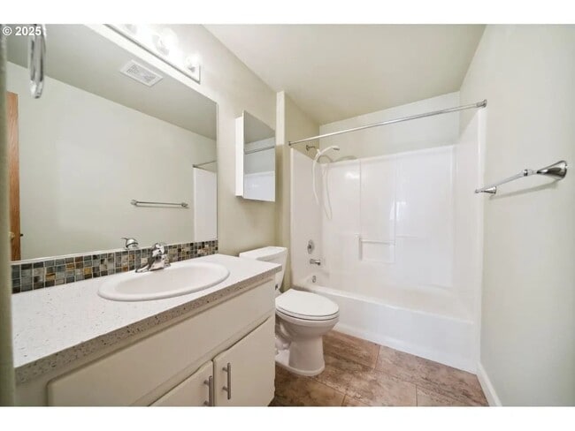 Building Photo - Northeast 21st Street