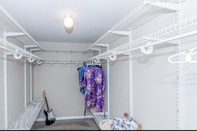 Building Photo - 412 Catawba Dr