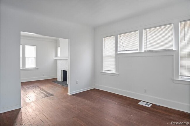 Building Photo - 4000 Berkshire St