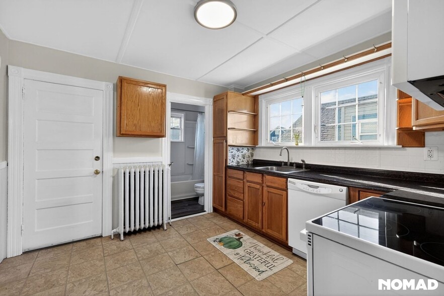 Building Photo - 21 Hall Ave