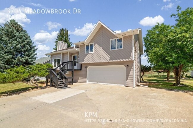Building Photo - 3704 Meadowbrook Dr
