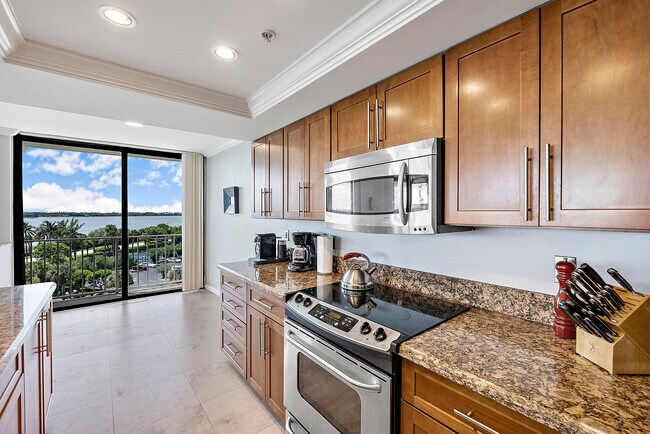 Building Photo - 3400 S Ocean Blvd
