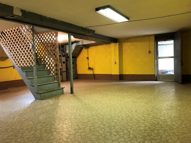 Building Photo - 508 Wyncotte St