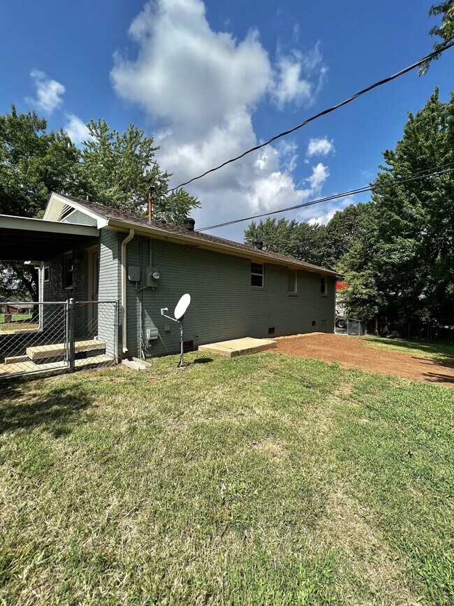 Building Photo - 206 Orleans Dr