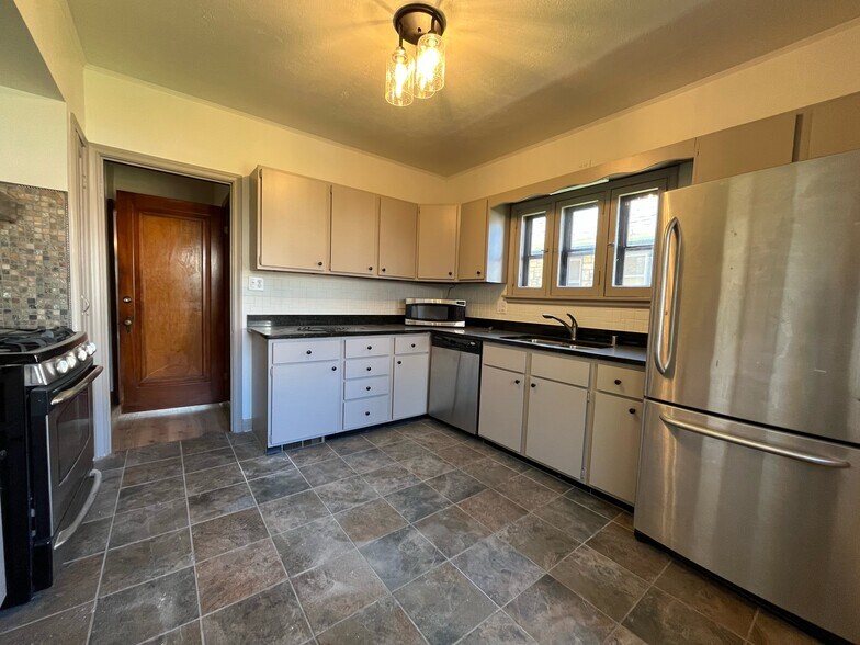 Building Photo - 3367 N 53rd St