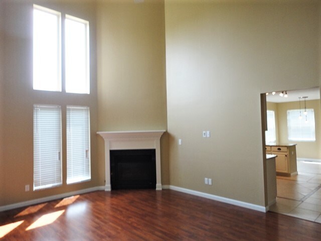 Building Photo - 109 Ewing Ct