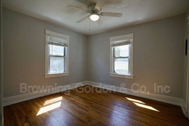 Building Photo - 2109 12th Ave S