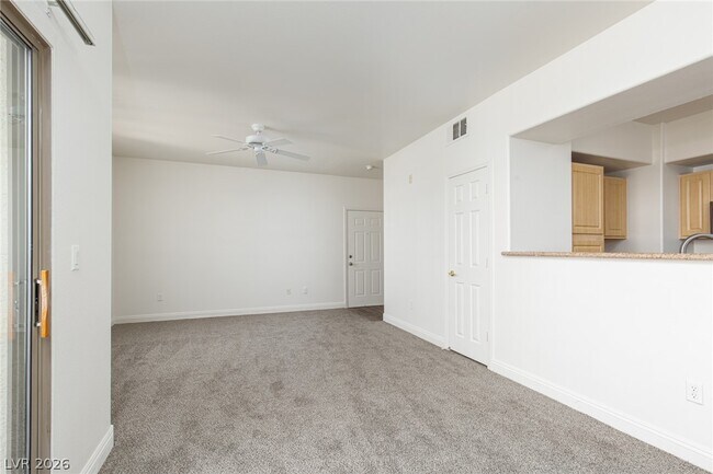 Building Photo - 8000 W Badura Ave