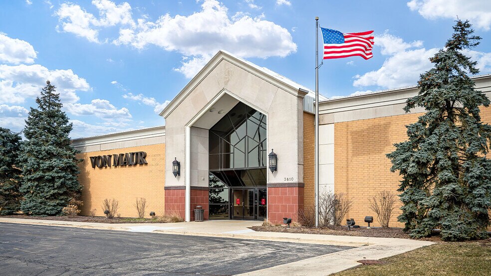 Building Photo - 370 Bridgeview Ct
