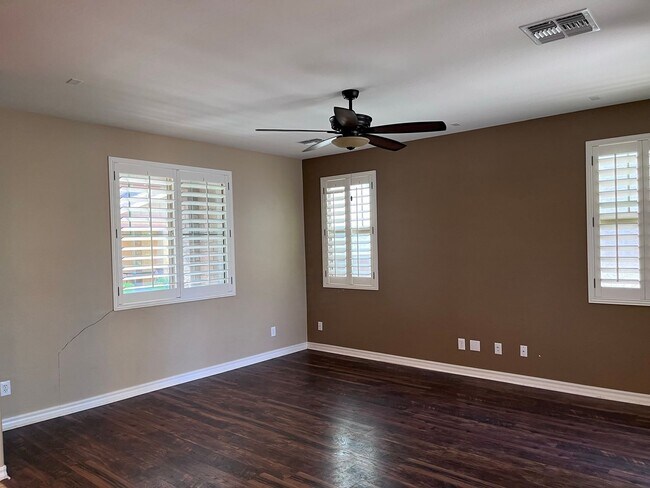 Building Photo - 1046 S Annie Ln