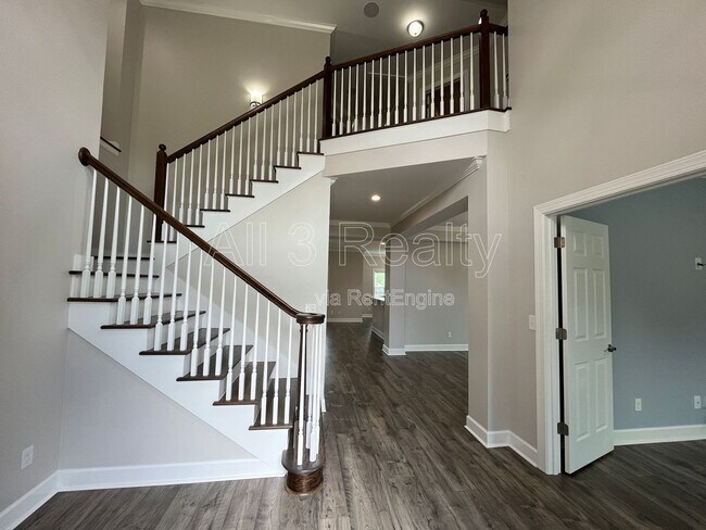 Building Photo - 1924 Wyngate Loop