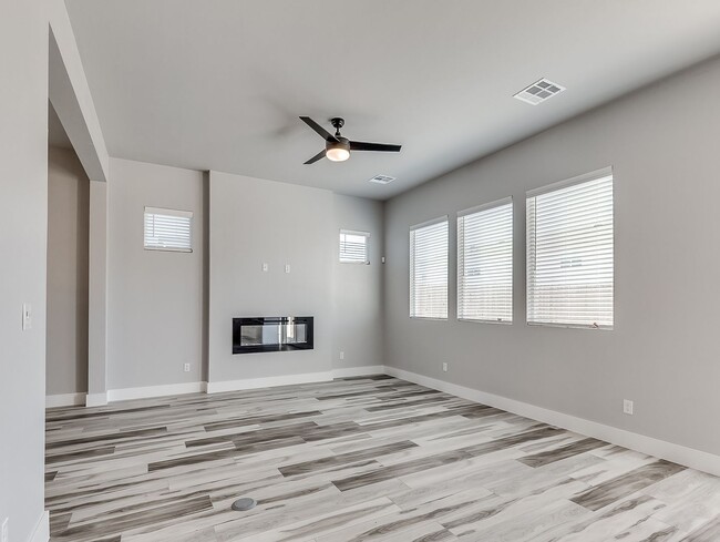 Building Photo - Beautiful New Construction Home in Edmond/...