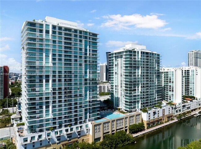 Primary Photo - 330 Sunny Isles Blvd