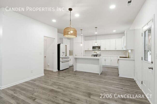 Building Photo - 2206 Cancellara Ct