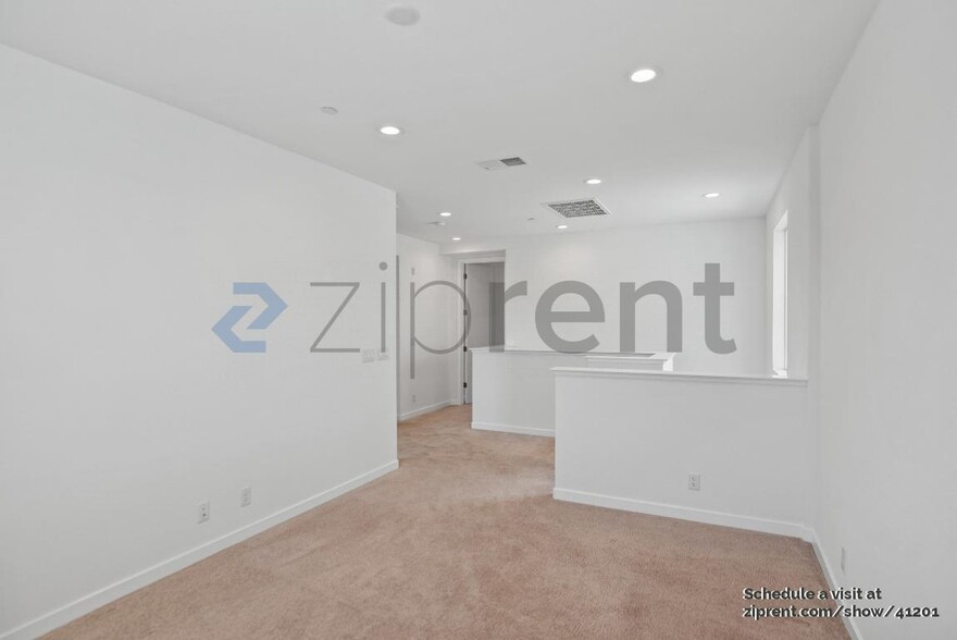 Building Photo - 1280 Hernandez Wy