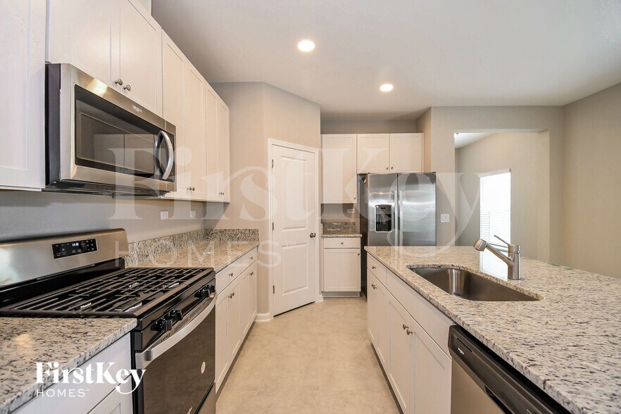 Building Photo - 75344 Fox Cross Ave