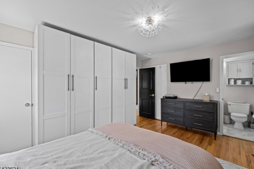 Building Photo - 37 Lurline Dr