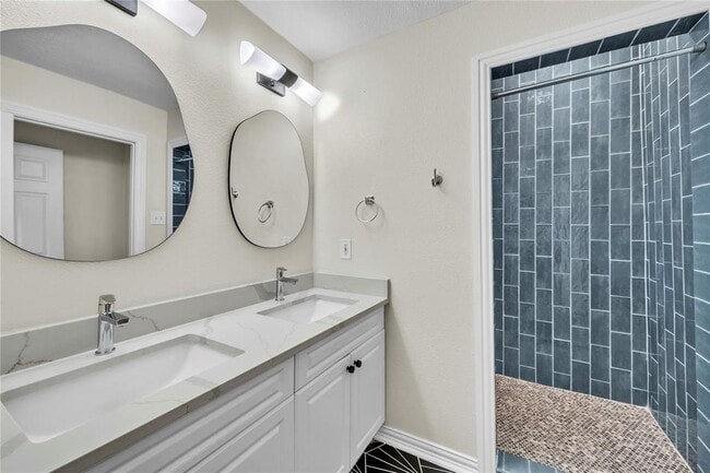 Building Photo - 2403 S 3rd St