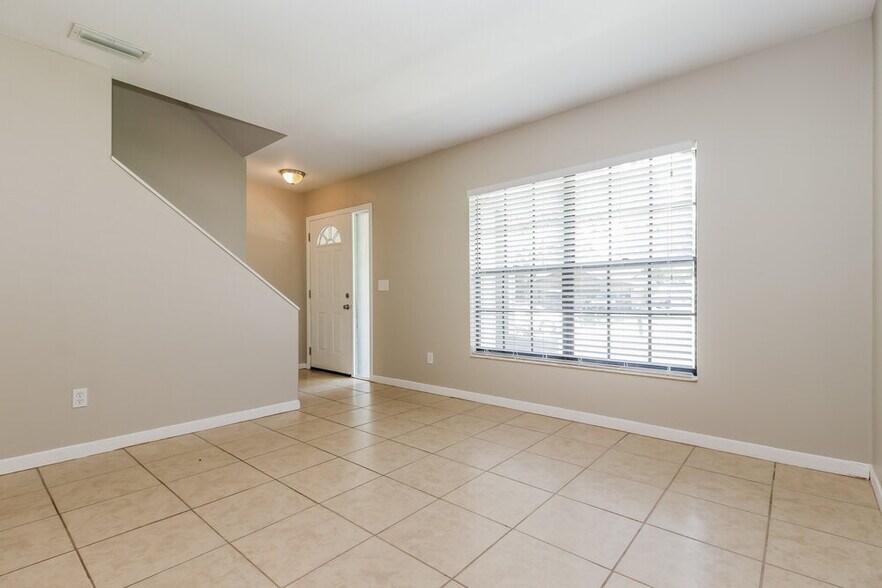 Building Photo - 16314 Caliente Pl