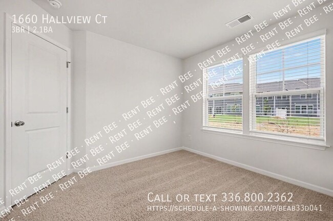 Building Photo - 1660 Hallview Ct