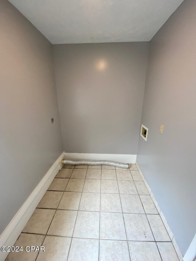 Building Photo - 119 Cheri Ln