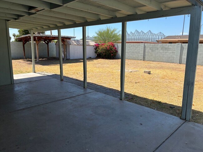Building Photo - Spacious 4 BR 2BA w/ Large Lot in Paradise Valley!!  Located at 36th St and Greenway