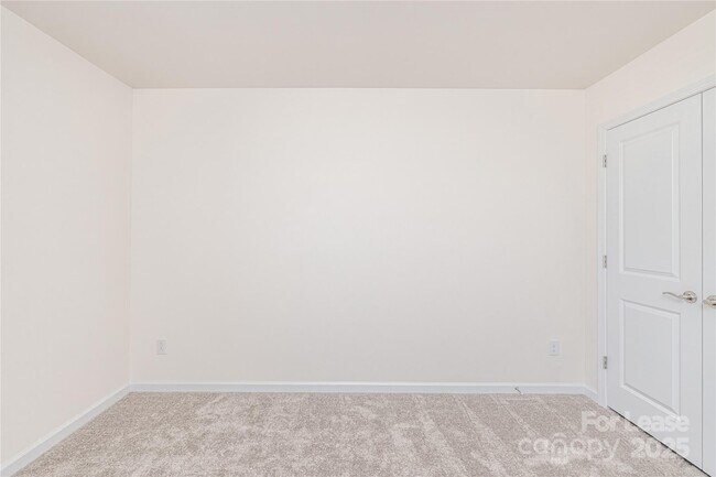 Building Photo - 23018 Clarabelle Dr