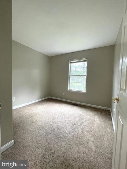 Building Photo - 3038 Tipton Way