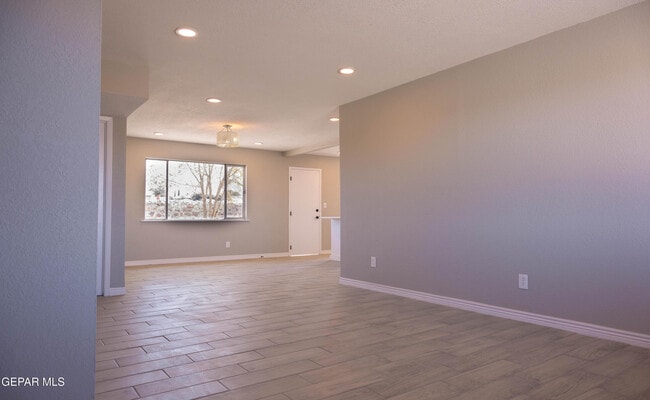 Building Photo - 201 Pyrite Dr