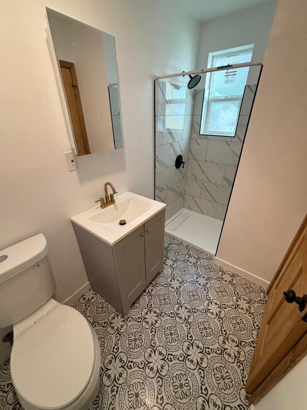 Building Photo - 1628 W 24th St