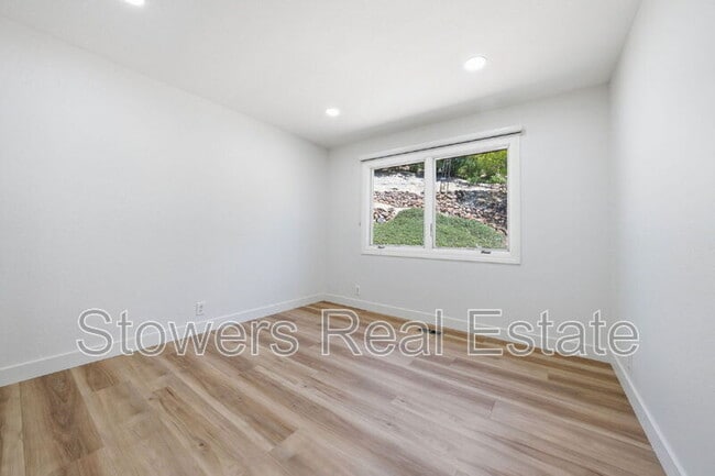 Building Photo - 155 Mountain Canyon Pl