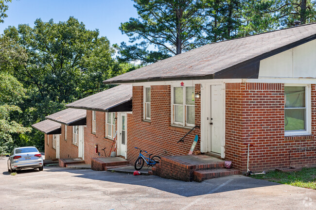 Building Photo - St Ives Apartments