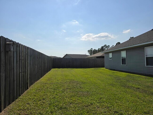 Building Photo - 6229 Redberry Dr