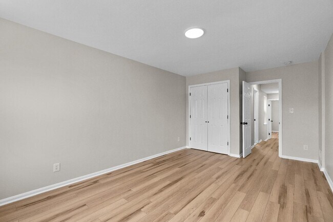 Building Photo - 223 N Patterson Park Ave