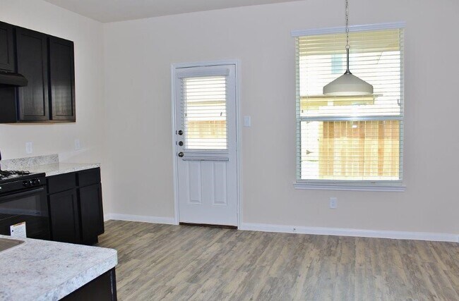 Building Photo - 9731 Floria Ct