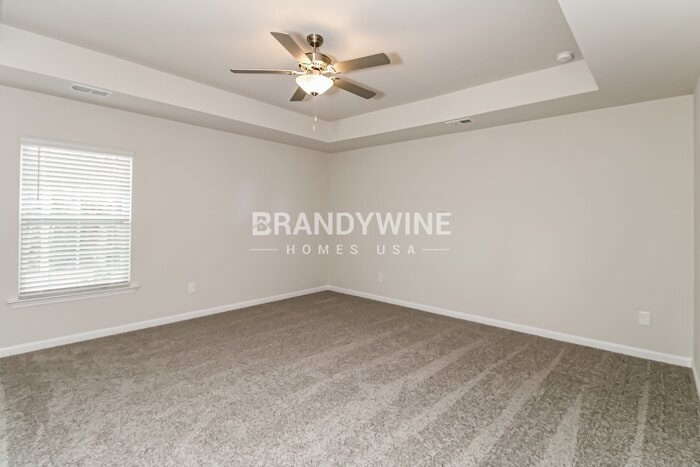 Building Photo - 573 Glenmanor Dr
