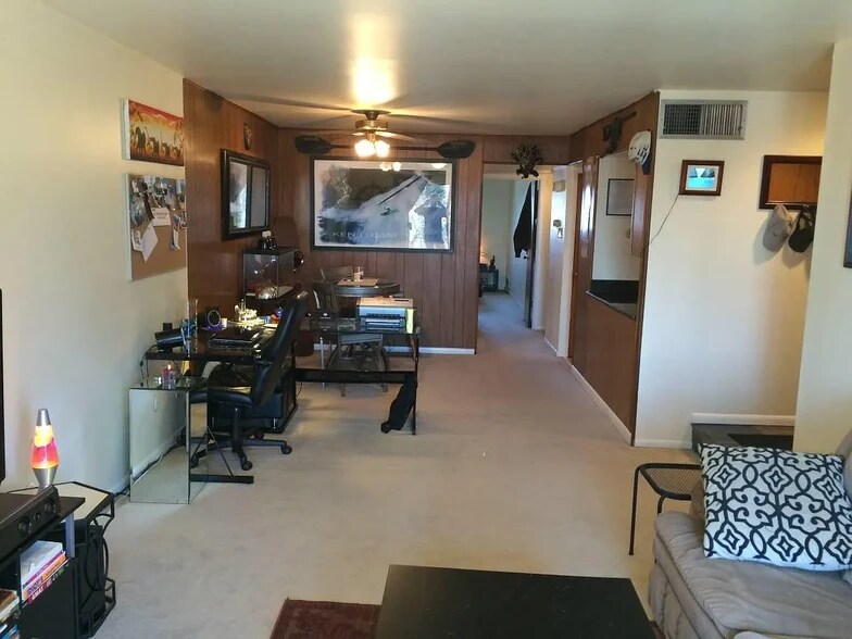 Building Photo - 316 Hermit St