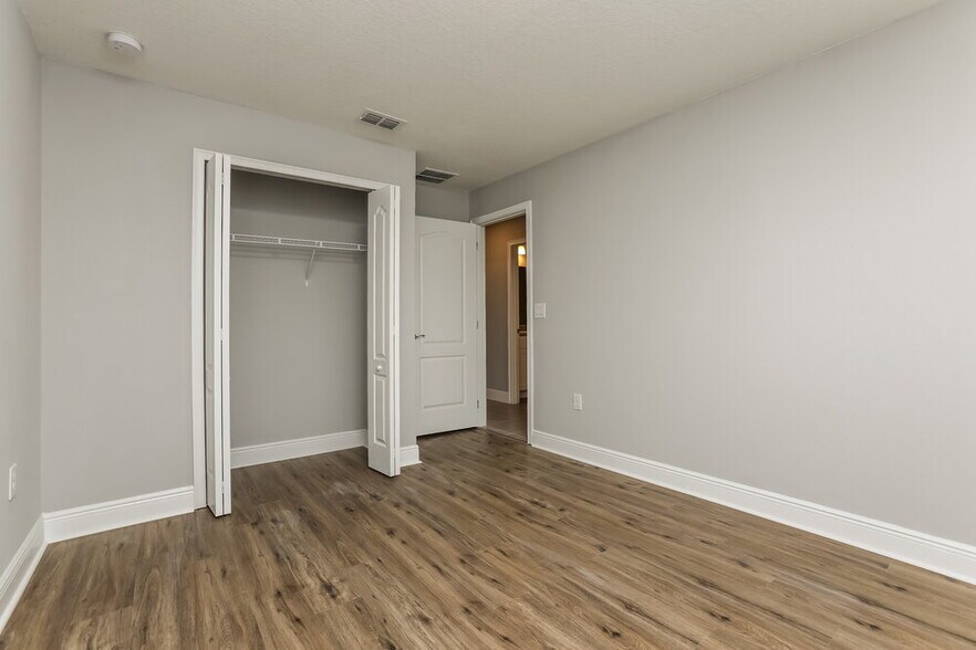 Building Photo - 278 Beckenham Dr