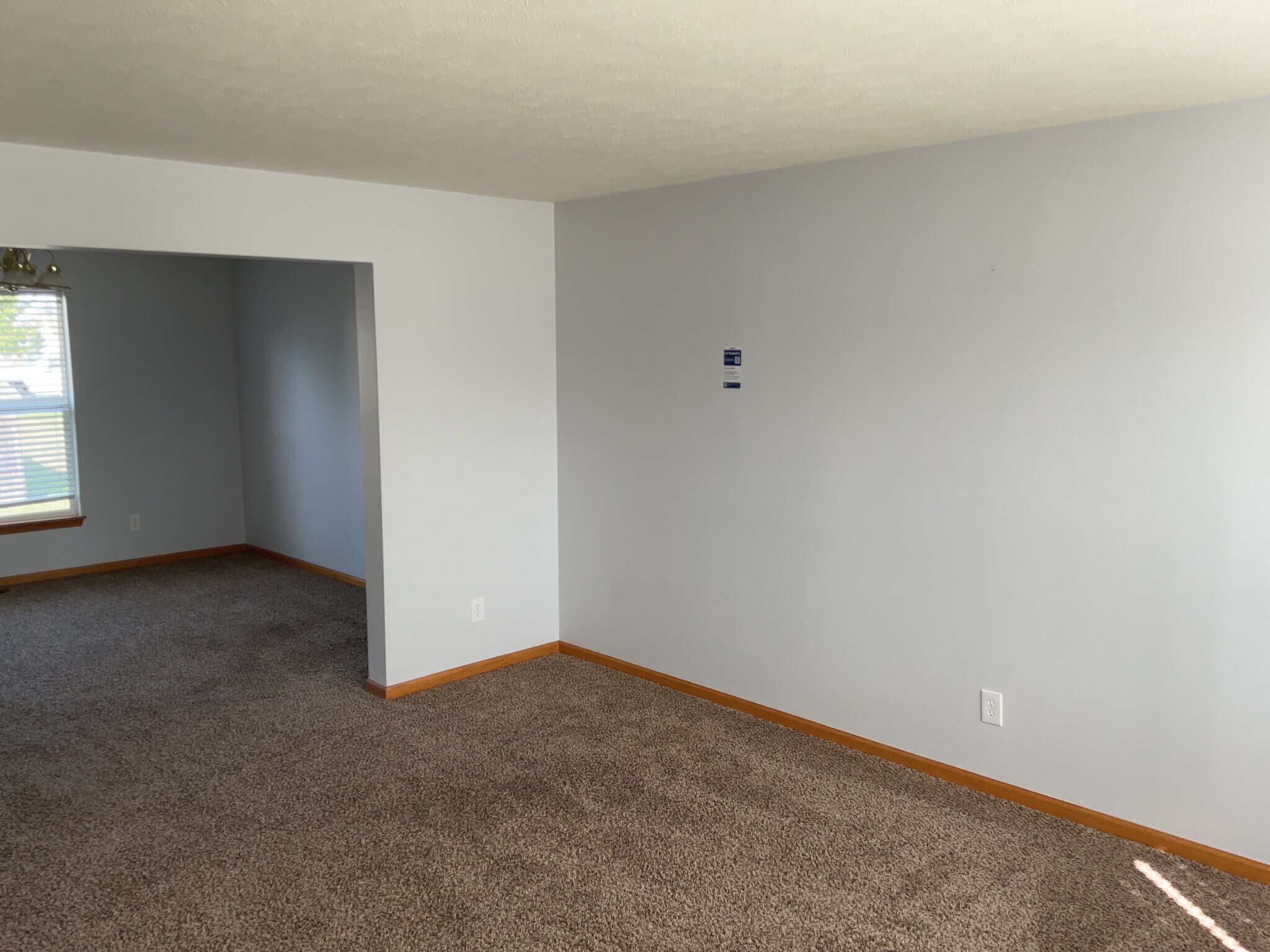Building Photo - 948 Bradley Ln