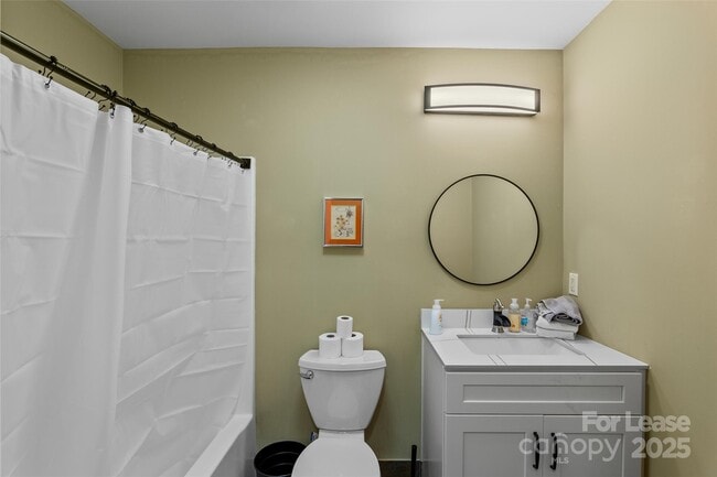 Building Photo - 5 Elmore St