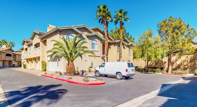 Building Photo - Experience Las Vegas in style and comfort with this beautiful first-floor 3-bedroom condo