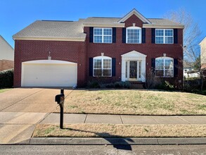 Building Photo - Renovated 5 Bedroom Home w/ 2 Car Garage and Fenced Backyard