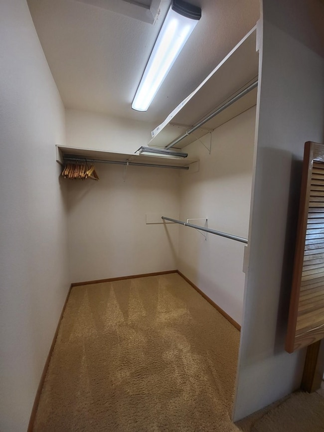 Building Photo - FOR LEASE!! Country Living