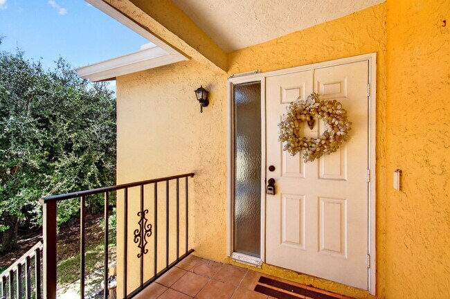 Building Photo - 179 Waterside Dr