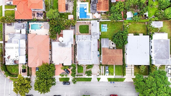 Building Photo - 2271 SW 25th St