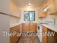 Building Photo - Big & Beautiful South Seattle 2BR/2BA