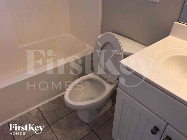 Building Photo - 153 Creekstone Tr