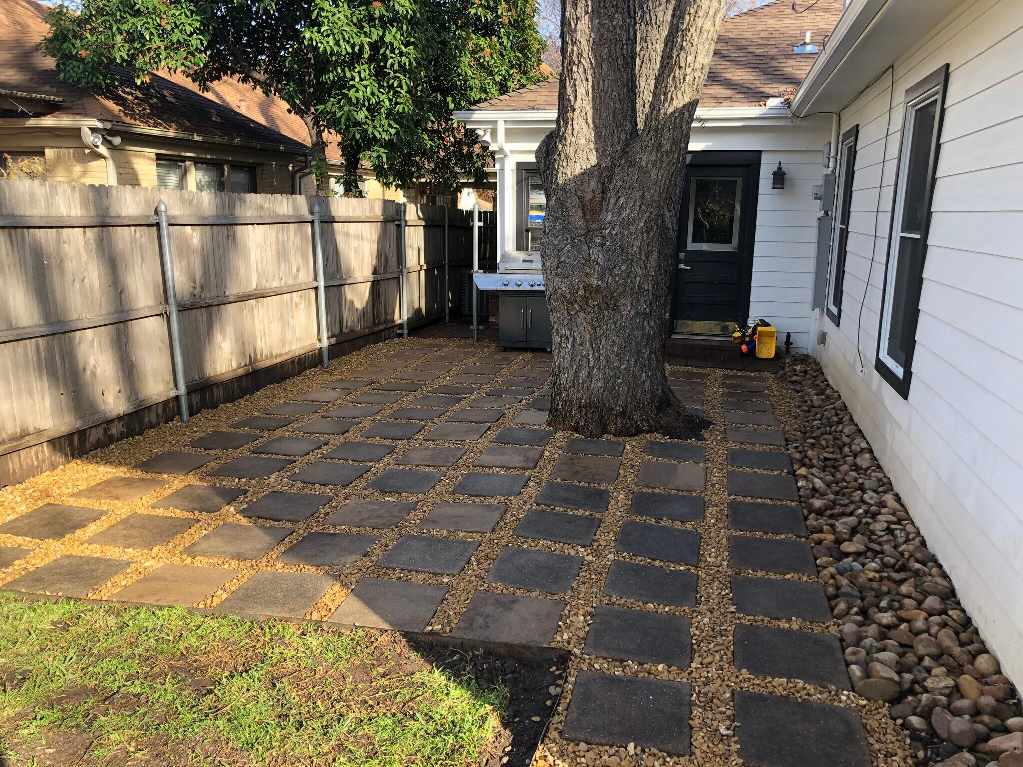 Backyard sitting area - 1107 N Winnetka Ave
