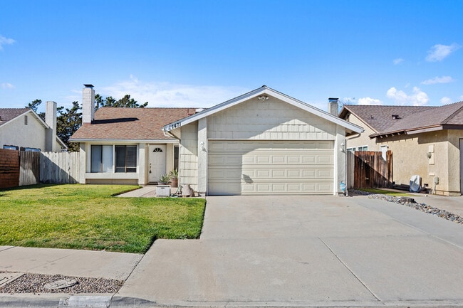 Primary Photo - 1471 Autumn Woods Pl